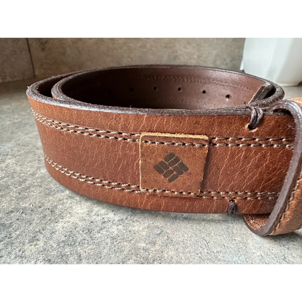 Columbia Mens Belt Size 30-32 Brown Leather Size Logo Everyday Casual Dress Wear